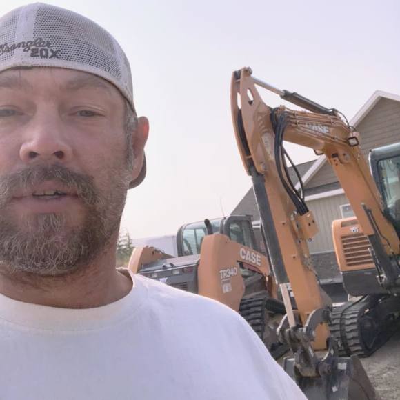 Meet your Posher, Chris - Picture 1 of 1